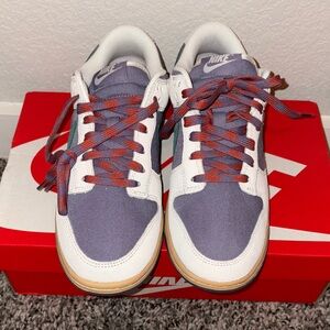 Nike Dunk Low Sneakers